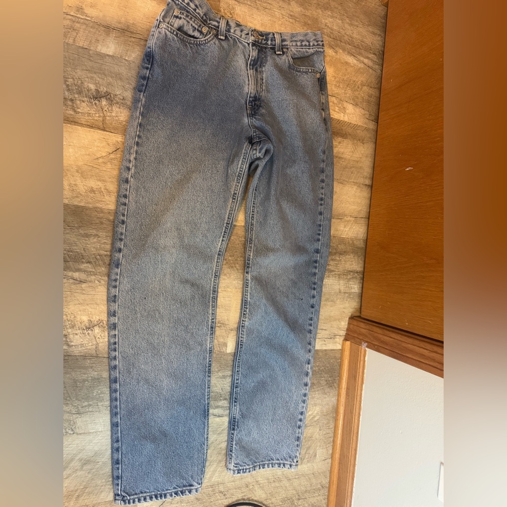 Tommy Hilfiger size 8 jeans, small spot on one leg see photo